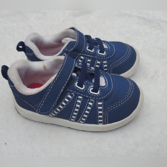 Healthtex Boys Blue and White sneakers‎ size 5 - Picture 1 of 11